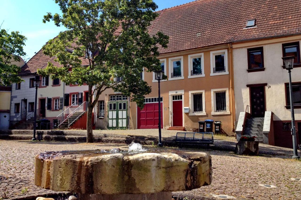 Hennen-Nest Sankt Ingbert Exterior foto